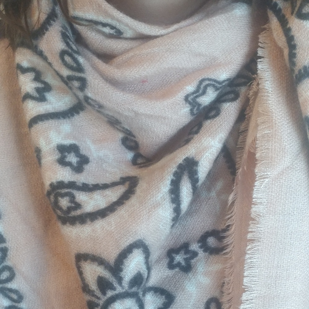 Steve Madden Scarf